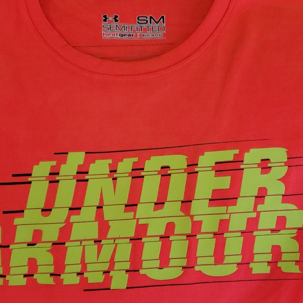 Under Armour  t shirt